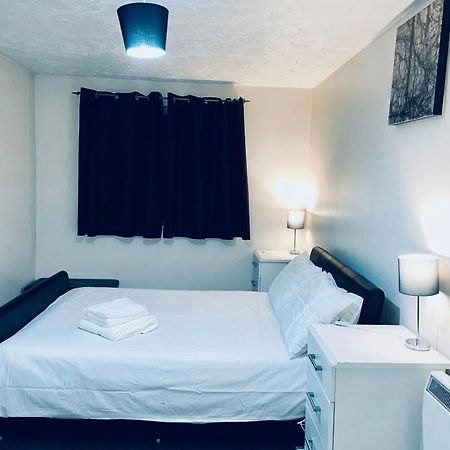 Service Apartment Thamesmead  Exteriör bild