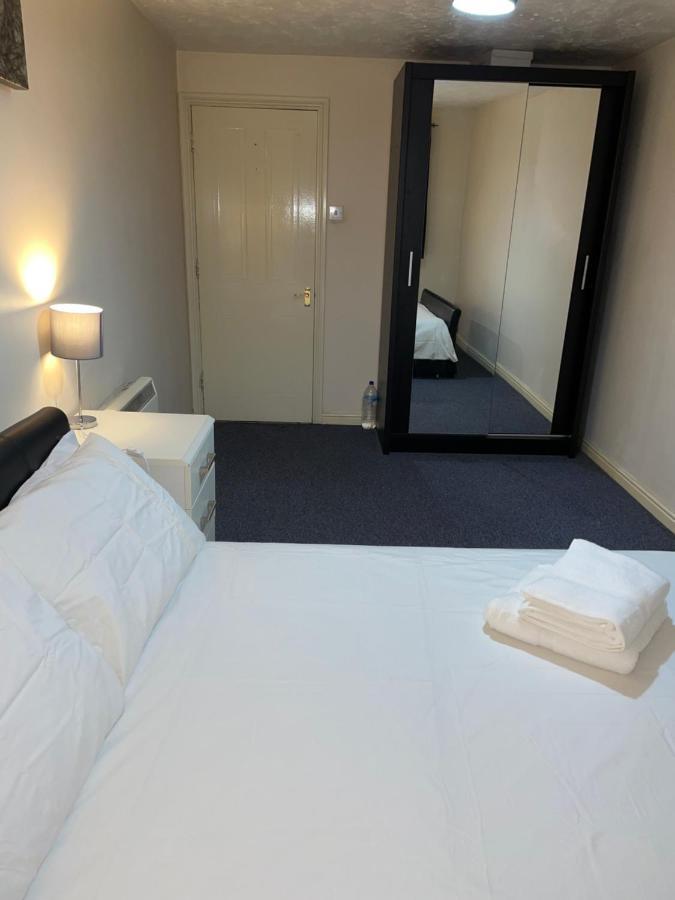 Service Apartment Thamesmead  Exteriör bild
