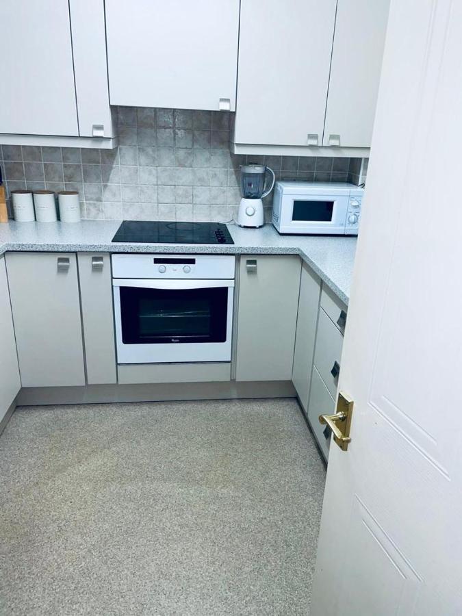 Service Apartment Thamesmead  Exteriör bild