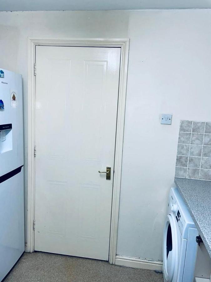 Service Apartment Thamesmead  Exteriör bild